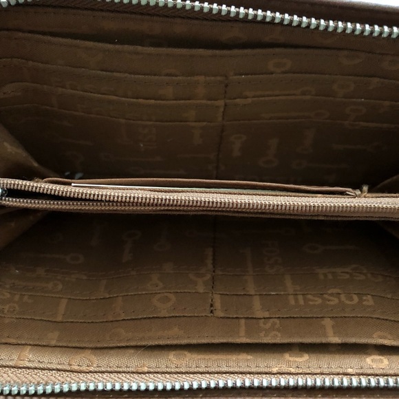 Fossil Wallet - Picture 3 of 5